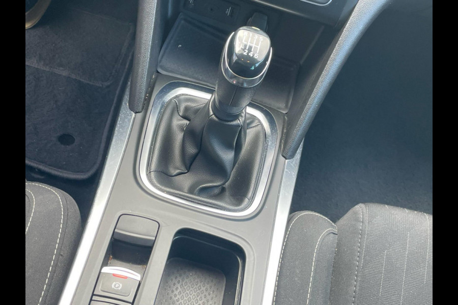 Renault Mégane 1.3 TCe Limited / trekhaak / navigatie