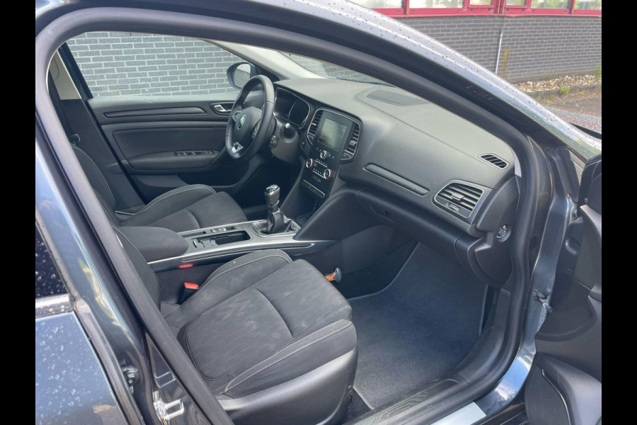 Renault Mégane 1.3 TCe Limited / trekhaak / navigatie