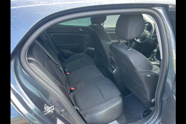 Renault Mégane 1.3 TCe Limited / trekhaak / navigatie