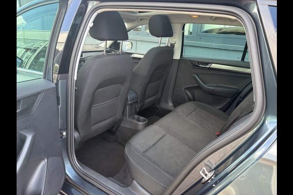 Škoda Rapid Spaceback 1.0 TSi 95pk Greentech Clever Style Plus PANORAMADAK/PDC/TREKHAAK/WINTERPACK