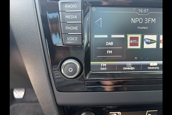 Škoda Rapid Spaceback 1.0 TSi 95pk Greentech Clever Style Plus PANORAMADAK/PDC/TREKHAAK/WINTERPACK