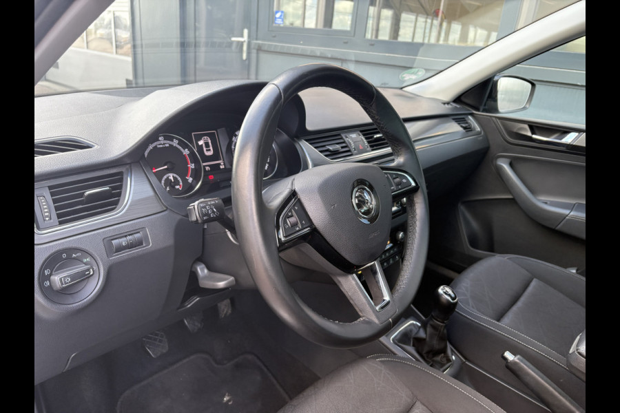 Škoda Rapid Spaceback 1.0 TSi 95pk Greentech Clever Style Plus PANORAMADAK/PDC/TREKHAAK/WINTERPACK