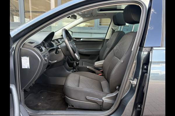 Škoda Rapid Spaceback 1.0 TSi 95pk Greentech Clever Style Plus PANORAMADAK/PDC/TREKHAAK/WINTERPACK
