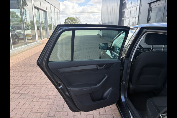 Škoda Rapid Spaceback 1.0 TSi 95pk Greentech Clever Style Plus PANORAMADAK/PDC/TREKHAAK/WINTERPACK