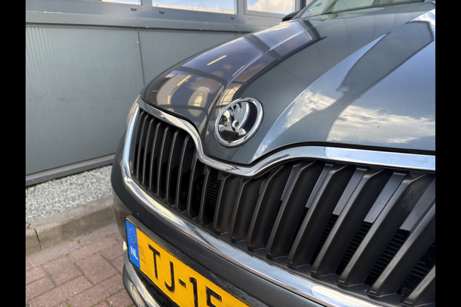 Škoda Rapid Spaceback 1.0 TSi 95pk Greentech Clever Style Plus PANORAMADAK/PDC/TREKHAAK/WINTERPACK