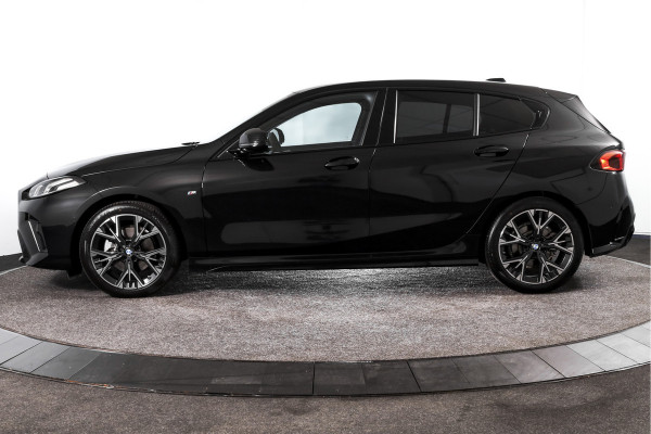 BMW 1-serie 120 M Sport (Nieuw Model) - Automaat | Dig. Cockpit | Adapt. Cruise | Stoelverw. | PDC | Camera | NAV + App. Connect | ECC | DAB | LM 18" | 0195