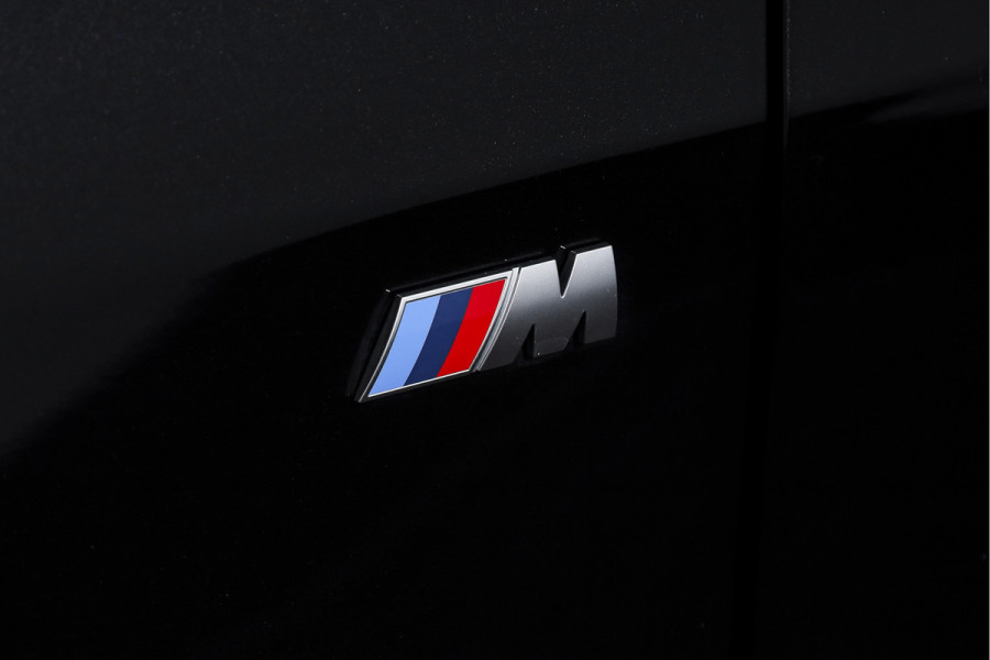 BMW 1-serie 120 M Sport (Nieuw Model) - Automaat | Dig. Cockpit | Adapt. Cruise | Stoelverw. | PDC | Camera | NAV + App. Connect | ECC | DAB | LM 18" | 0195