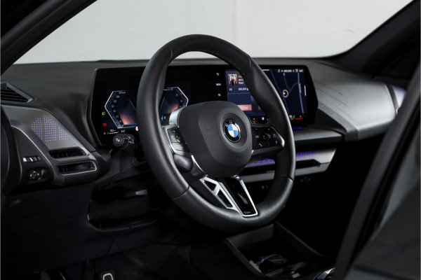 BMW 1-serie 120 M Sport (Nieuw Model) - Automaat | Dig. Cockpit | Adapt. Cruise | Stoelverw. | PDC | Camera | NAV + App. Connect | ECC | DAB | LM 18" | 0195