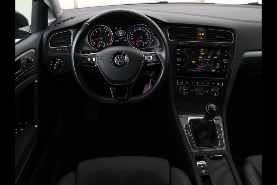 Volkswagen Golf 1.0 TSI Comfortline | Stoelverwarming | Carplay | Massage | Navigatie | ErgoActive | Adaptive cruise | Climate control | Parkeerhulp