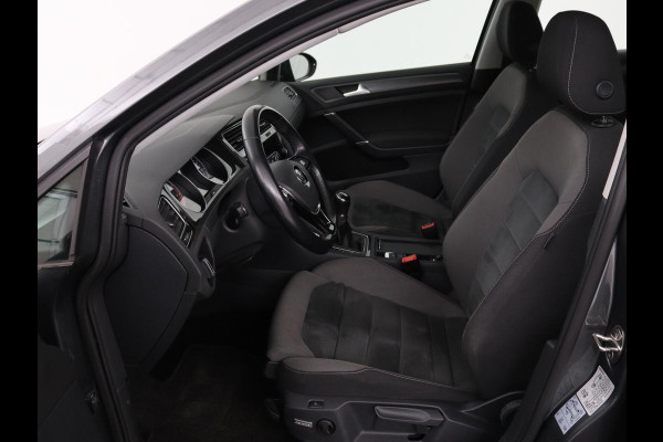 Volkswagen Golf 1.0 TSI Comfortline | Stoelverwarming | Carplay | Massage | Navigatie | ErgoActive | Adaptive cruise | Climate control | Parkeerhulp