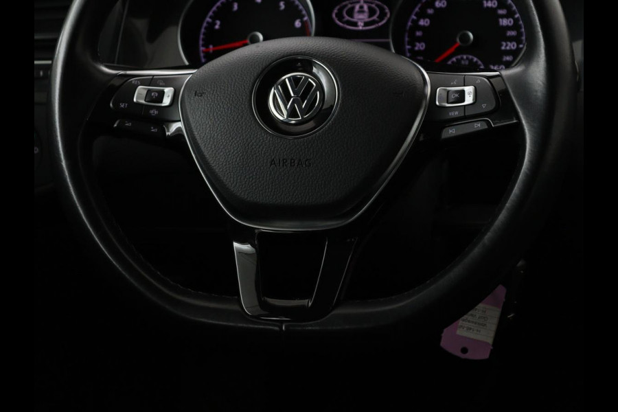 Volkswagen Golf 1.0 TSI Comfortline | Stoelverwarming | Carplay | Massage | Navigatie | ErgoActive | Adaptive cruise | Climate control | Parkeerhulp