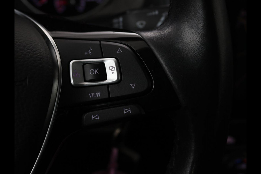 Volkswagen Golf 1.0 TSI Comfortline | Stoelverwarming | Carplay | Massage | Navigatie | ErgoActive | Adaptive cruise | Climate control | Parkeerhulp