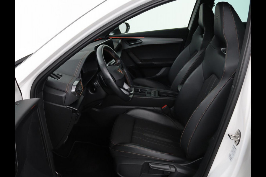 CUPRA Formentor 1.4 e-Hybrid VZ | 245pk | Camera | Adaptive cruise | Stuurverwarming | Sfeerverlichting | Navigatie | Keyless | Full LED | PHEV