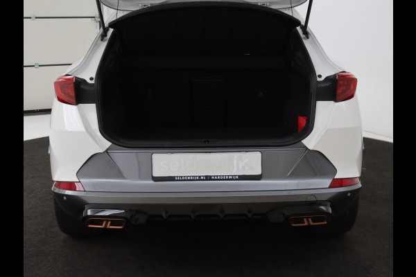 CUPRA Formentor 1.4 e-Hybrid VZ | 245pk | Camera | Adaptive cruise | Stuurverwarming | Sfeerverlichting | Navigatie | Keyless | Full LED | PHEV
