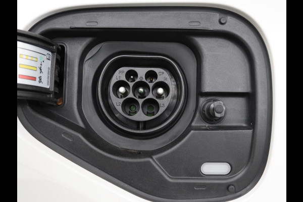 CUPRA Formentor 1.4 e-Hybrid VZ | 245pk | Camera | Adaptive cruise | Stuurverwarming | Sfeerverlichting | Navigatie | Keyless | Full LED | PHEV