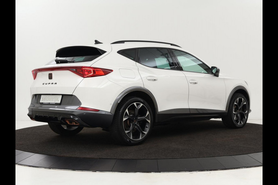 CUPRA Formentor 1.4 e-Hybrid VZ | 245pk | Camera | Adaptive cruise | Stuurverwarming | Sfeerverlichting | Navigatie | Keyless | Full LED | PHEV