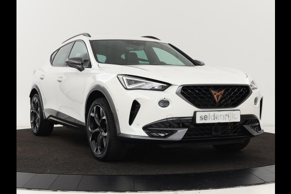 CUPRA Formentor 1.4 e-Hybrid VZ | 245pk | Camera | Adaptive cruise | Stuurverwarming | Sfeerverlichting | Navigatie | Keyless | Full LED | PHEV