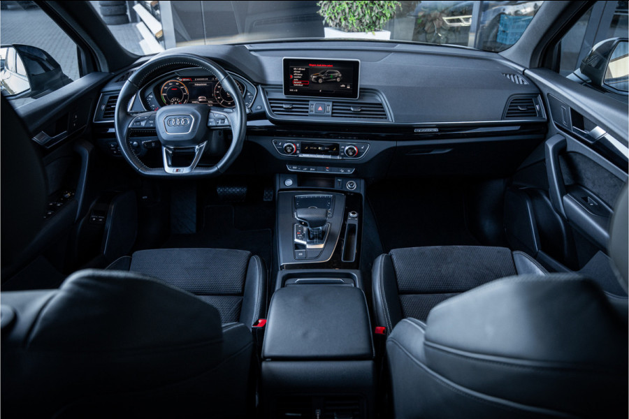Audi Q5 50 TFSI e quattro S edition - S Line | Panorama | Luchtvering | HUD | Elektrische stoelen