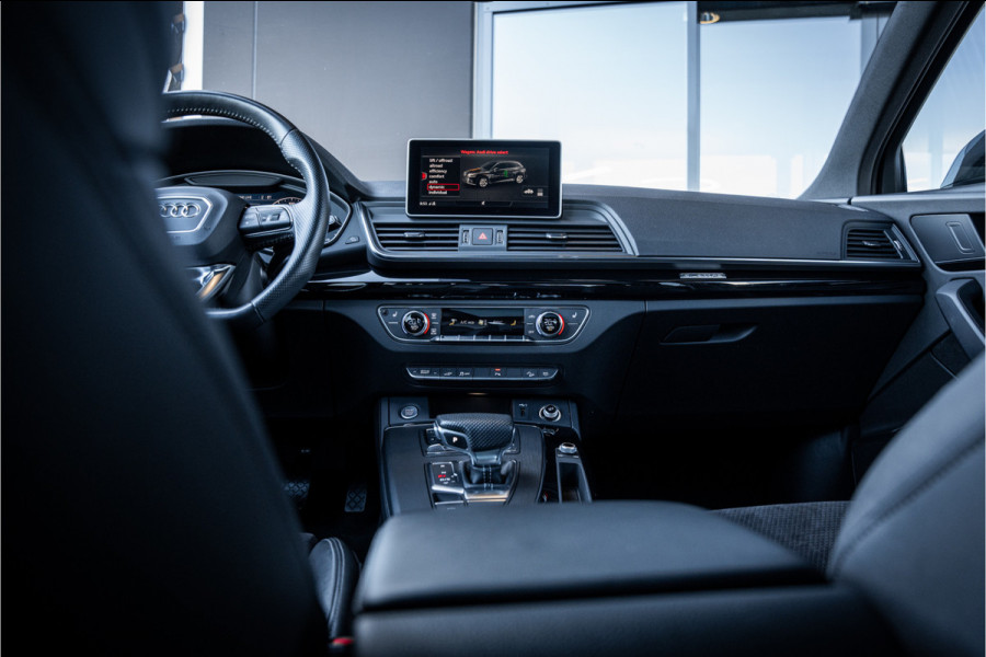 Audi Q5 50 TFSI e quattro S edition - S Line | Panorama | Luchtvering | HUD | Elektrische stoelen