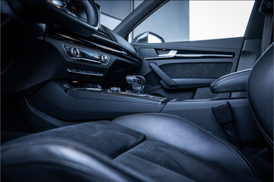 Audi Q5 50 TFSI e quattro S edition - S Line | Panorama | Luchtvering | HUD | Elektrische stoelen