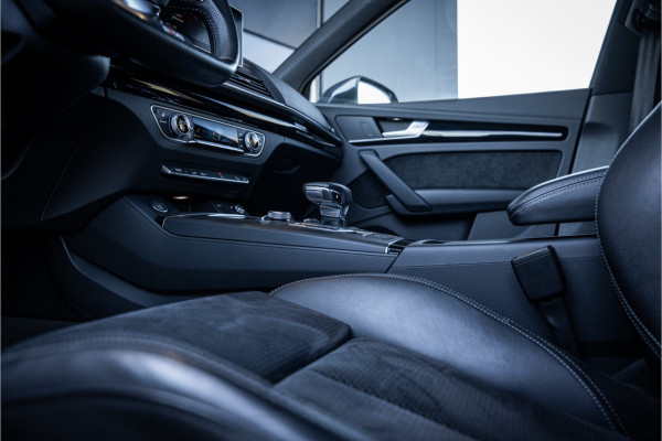 Audi Q5 50 TFSI e quattro S edition - S Line | Panorama | Luchtvering | HUD | Elektrische stoelen
