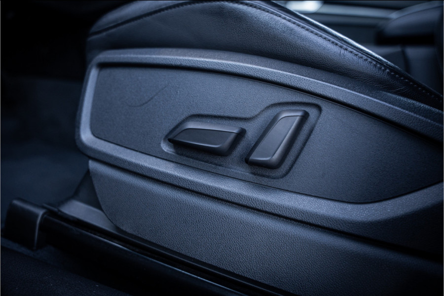Audi Q5 50 TFSI e quattro S edition - S Line | Panorama | Luchtvering | HUD | Elektrische stoelen