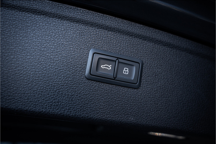 Audi Q5 50 TFSI e quattro S edition - S Line | Panorama | Luchtvering | HUD | Elektrische stoelen