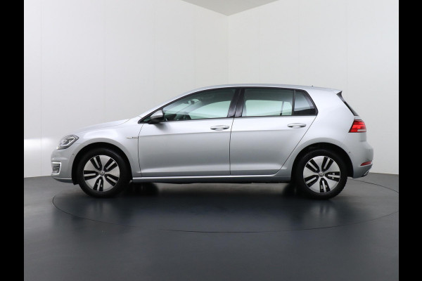 Volkswagen e-Golf e-Golf STOELVERWARMING | KEYLESS | RIJKLAAR INCL. 12 MND. BOVAGGARANTIE