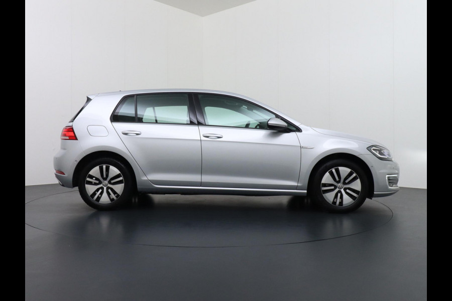 Volkswagen e-Golf e-Golf STOELVERWARMING | KEYLESS | RIJKLAAR INCL. 12 MND. BOVAGGARANTIE
