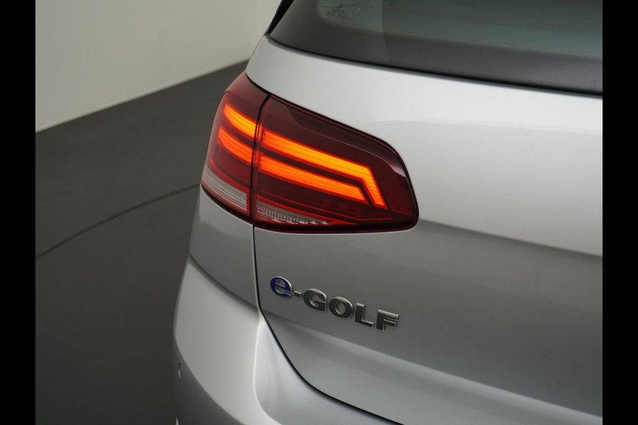 Volkswagen e-Golf e-Golf STOELVERWARMING | KEYLESS | RIJKLAAR INCL. 12 MND. BOVAGGARANTIE