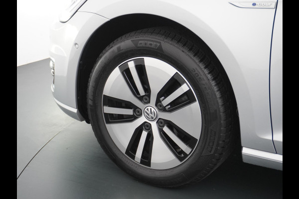 Volkswagen e-Golf e-Golf STOELVERWARMING | KEYLESS | RIJKLAAR INCL. 12 MND. BOVAGGARANTIE