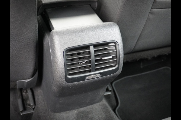 Volkswagen e-Golf e-Golf STOELVERWARMING | KEYLESS | RIJKLAAR INCL. 12 MND. BOVAGGARANTIE