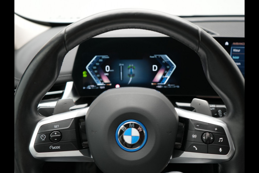 BMW X1 xDrive25e Plug In Hybrid 245pk Dealer O.H PHEV | Trekhaak af Fabriek | Adaptive Cruise | Sportstoelen Memory | Stuur & Stoelverwarming | Harman Kardon | Widescreen Navi | Sfeerverlichting | Keyless |