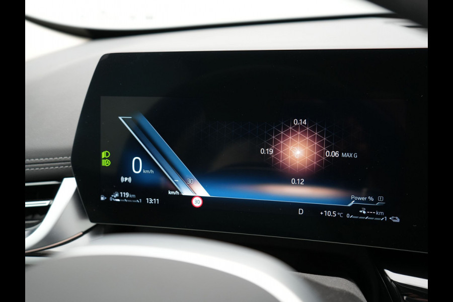 BMW X1 xDrive25e Plug In Hybrid 245pk Dealer O.H PHEV | Trekhaak af Fabriek | Adaptive Cruise | Sportstoelen Memory | Stuur & Stoelverwarming | Harman Kardon | Widescreen Navi | Sfeerverlichting | Keyless |