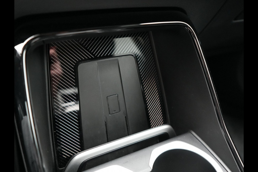 BMW X1 xDrive25e Plug In Hybrid 245pk Dealer O.H PHEV | Trekhaak af Fabriek | Adaptive Cruise | Sportstoelen Memory | Stuur & Stoelverwarming | Harman Kardon | Widescreen Navi | Sfeerverlichting | Keyless |