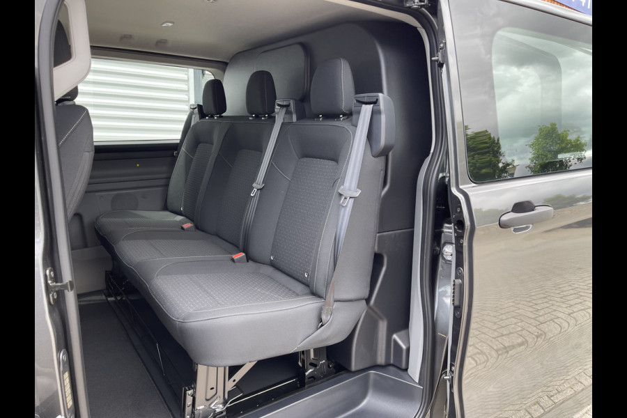 Ford Transit Custom 320 2.0 TDCI L2H1 Trend originele Ford DC 5 persoons / vaste prijs rijklaar € 43.650 ex btw / lease vanaf € 717 / dubbele schuifdeur links rechts / stoelverwarming / trekhaak !