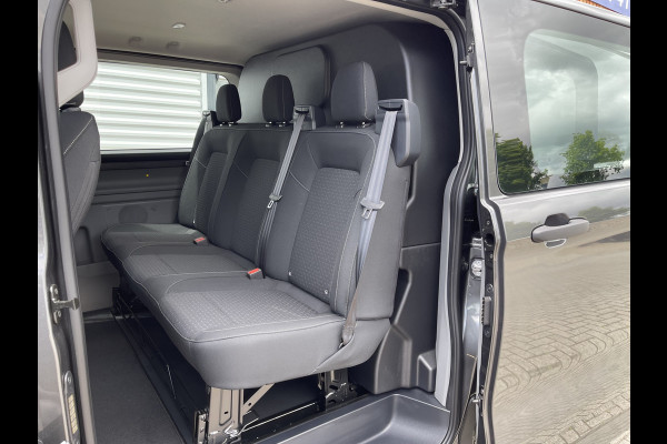 Ford Transit Custom 320 2.0 TDCI L2H1 Trend originele Ford DC 5 persoons / vaste prijs rijklaar € 43.650 ex btw / lease vanaf € 717 / dubbele schuifdeur links rechts / stoelverwarming / trekhaak !