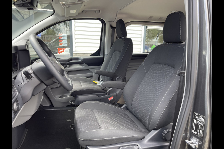 Ford Transit Custom 320 2.0 TDCI L2H1 Trend originele Ford DC 5 persoons / vaste prijs rijklaar € 43.650 ex btw / lease vanaf € 717 / dubbele schuifdeur links rechts / stoelverwarming / trekhaak !