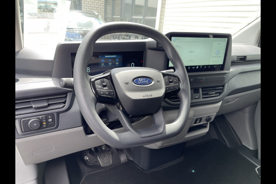 Ford Transit Custom 320 2.0 TDCI L2H1 Trend originele Ford DC 5 persoons / vaste prijs rijklaar € 43.650 ex btw / lease vanaf € 717 / dubbele schuifdeur links rechts / stoelverwarming / trekhaak !
