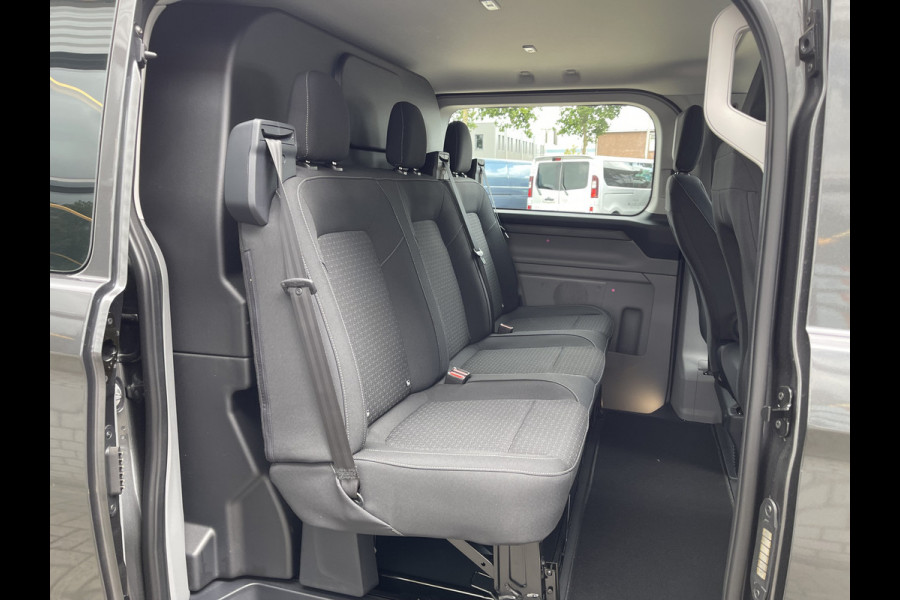 Ford Transit Custom 320 2.0 TDCI L2H1 Trend originele Ford DC 5 persoons / vaste prijs rijklaar € 43.650 ex btw / lease vanaf € 717 / dubbele schuifdeur links rechts / stoelverwarming / trekhaak !