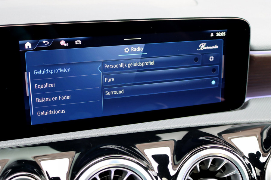 Mercedes-Benz A-Klasse 250 e AMG Line Premium Aut8 | Distronic | Panoramadak | Burmester | Verwarmd Stuurwiel | Keyless Go | Camera | Multibeam LED |