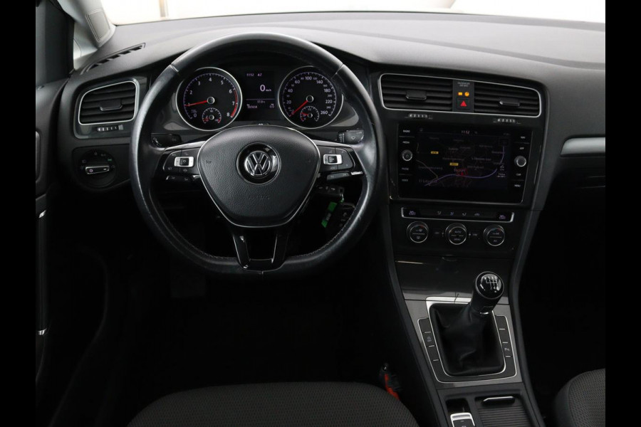 Volkswagen Golf 1.0 TSI Comfortline | 1e eigenaar | Carplay | Adaptive cruise | Navigatie | Climate control | Parkeerhulp | Bluetooth