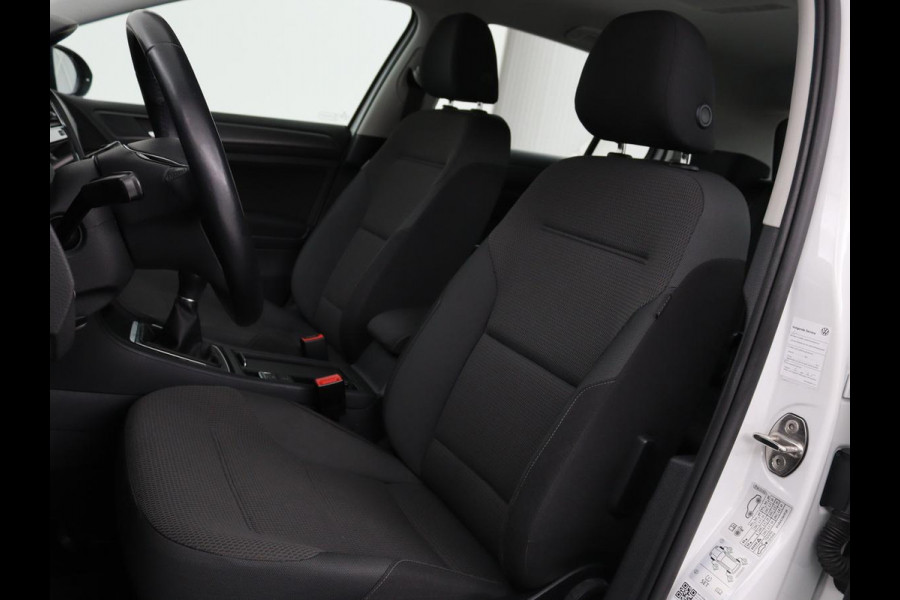 Volkswagen Golf 1.0 TSI Comfortline | 1e eigenaar | Carplay | Adaptive cruise | Navigatie | Climate control | Parkeerhulp | Bluetooth