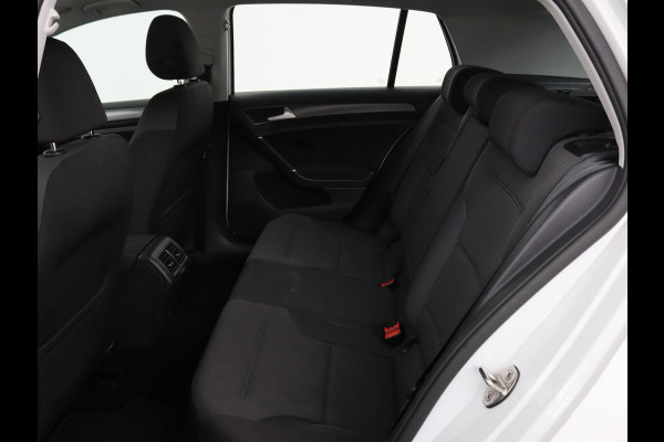 Volkswagen Golf 1.0 TSI Comfortline | 1e eigenaar | Carplay | Adaptive cruise | Navigatie | Climate control | Parkeerhulp | Bluetooth