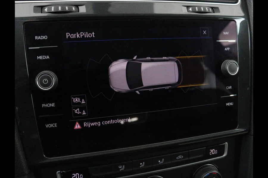 Volkswagen Golf 1.0 TSI Comfortline | 1e eigenaar | Carplay | Adaptive cruise | Navigatie | Climate control | Parkeerhulp | Bluetooth