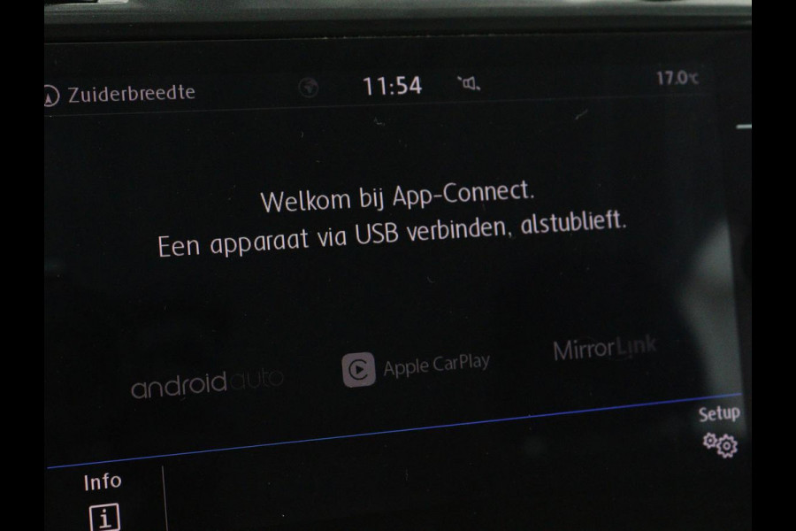 Volkswagen Golf 1.0 TSI Comfortline | 1e eigenaar | Carplay | Adaptive cruise | Navigatie | Climate control | Parkeerhulp | Bluetooth
