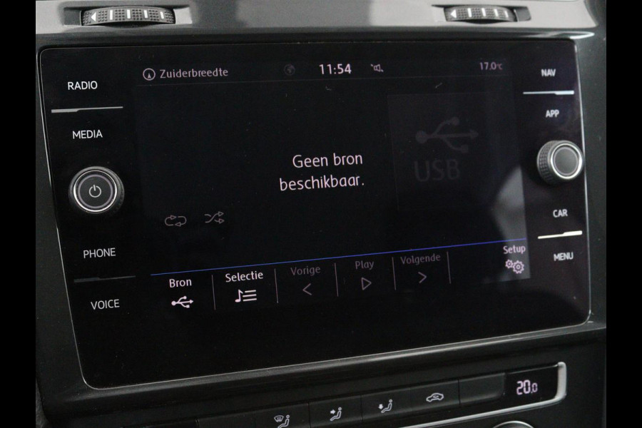 Volkswagen Golf 1.0 TSI Comfortline | 1e eigenaar | Carplay | Adaptive cruise | Navigatie | Climate control | Parkeerhulp | Bluetooth