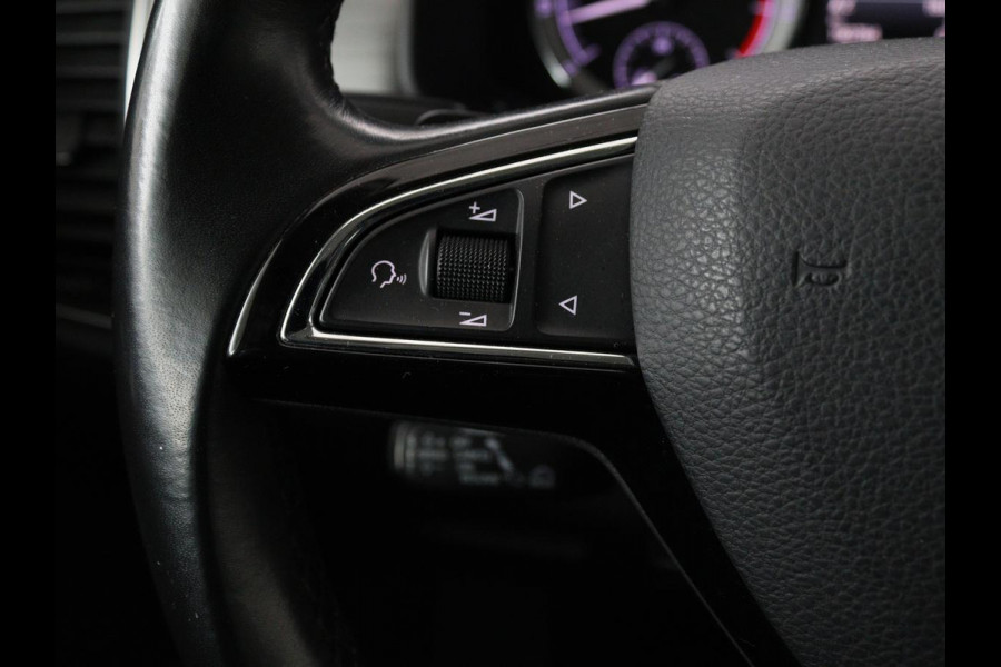 Škoda Kodiaq 1.4 TSI Ambition 7-persoons | Panoramadak | Stoel & stuurverwarming | Adaptive cruise | Trekhaak | Carplay | Full LED | Navigatie