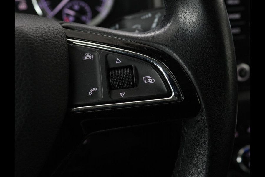 Škoda Kodiaq 1.4 TSI Ambition 7-persoons | Panoramadak | Stoel & stuurverwarming | Adaptive cruise | Trekhaak | Carplay | Full LED | Navigatie