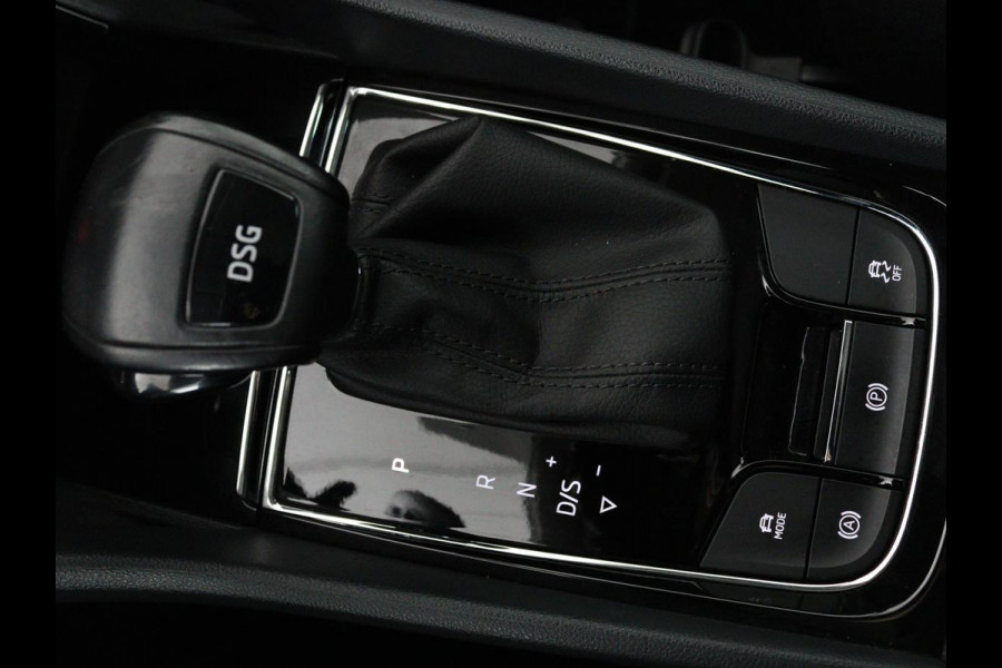 Škoda Kodiaq 1.4 TSI Ambition 7-persoons | Panoramadak | Stoel & stuurverwarming | Adaptive cruise | Trekhaak | Carplay | Full LED | Navigatie